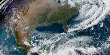 Uragani Eta shkakton viktima të shumta në Karaibe, niset drejt Floridës!