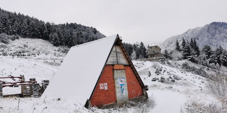 Pamje të bukura nga Brezovica e mbuluar nga bora