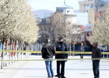 Shtatë komuna në karantinë, orë policore prej së premtes!