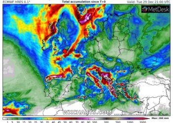 Afrohen reshjet e dendura atmosferike!