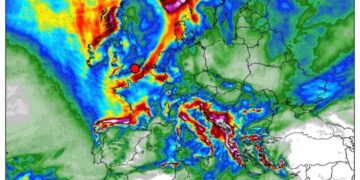 Afrohen reshjet e dendura atmosferike!