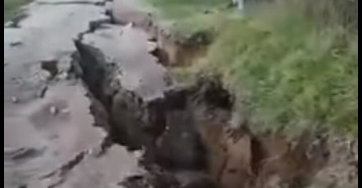 Pamje nga vendi ku ndodhi epiqendra e tërmetit të sotëm në Kroaci