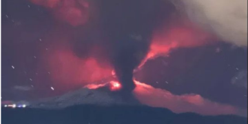 Shpërthen vullkani Etna