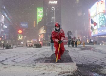 Stuhi dëbore, anulohen mijëra fluturime!