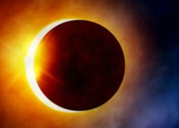 Banorët ishin duke shikuar eklipsin e diellit kur papritur një tërmet i fuqishëm godet qytetin