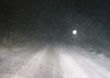 Kukësi zbardhet nga bora