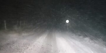 Kukësi zbardhet nga bora