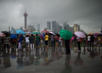 Kina do të krijojë shiun artificial për një hapësirë “sa Evropa