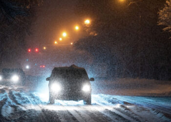 Deri në gjysmë metre borë në Bosnjë dhe Mal të Zi
