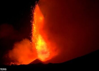 Shpërthimi i vullkanit më të madh dhe aktiv në Evropë – llava shpërtheu në lartësi prej 100 metra