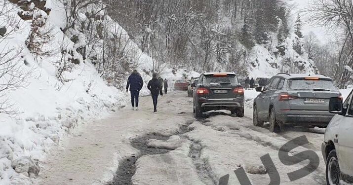 Rruga që po ia shohin sherrin ata që po shkojnë në Brezovicë