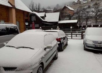 Pse u bllokuan vizitorët për katër orë në Bogë?