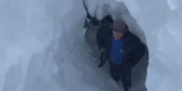 Si nëpër filma: Shqiptari bllokohet në borë 4 metra