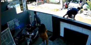 Kamerat e vëzhgimit kapin momentin e tërmetit të fuqishëm në Indonezi