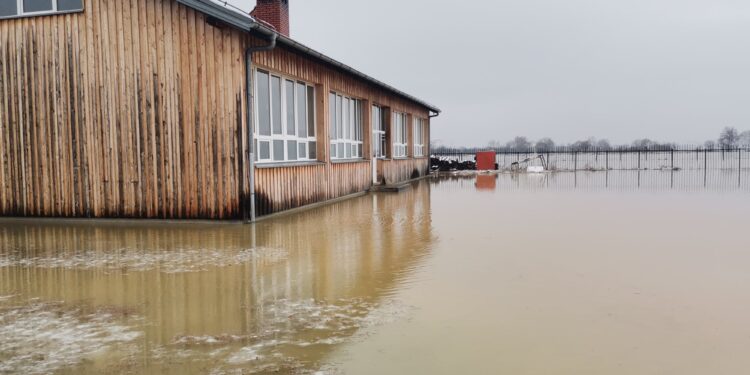 Del nga shtrati lumi “Mirusha”, Malisheva në gjendje emergjente të vërshimeve!