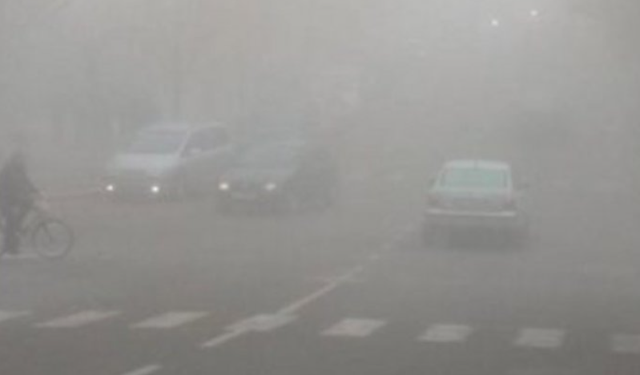 “Reja e madhe afrikane” pushton Shqipërinë, këto tre qytete përfshihen nga mjegulla e dendur