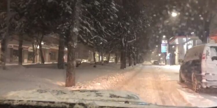 Nga Jugu në Veri, Shqipëria “pushtohet” nga bora