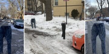 Për ta ruajtur parkingun, vendosë xhinset e ngrira si “rampë”