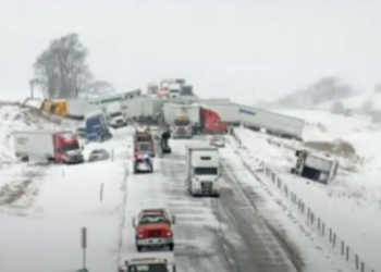 Pamje nga aksidenti masiv në SHBA, përplasen 40 vetura