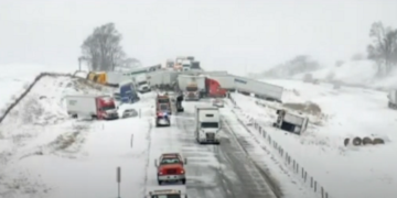 Pamje nga aksidenti masiv në SHBA, përplasen 40 vetura