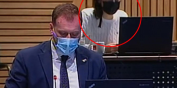 Tërmet në Kroaci, momenti kur dridhjet u ndien gjatë seancës së Qeverisë dhe reagimi i një zonje atje!