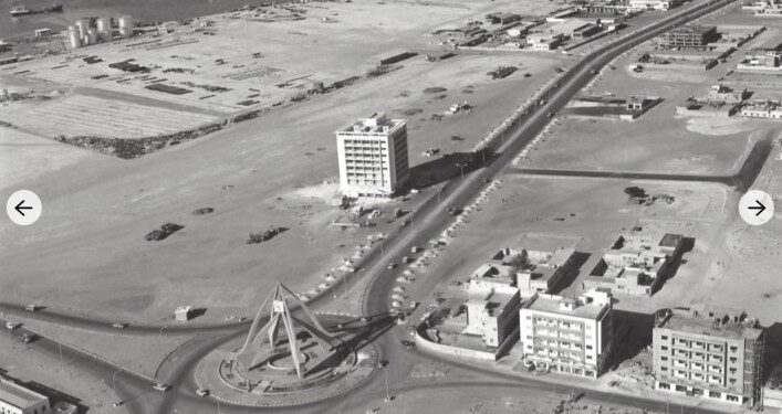 Dikur një vend i vogël në mes të shkretëtirës, pamje që tregojnë si dukej Dubai para se ‘ari i zi ‘ta transformonte përfundimisht