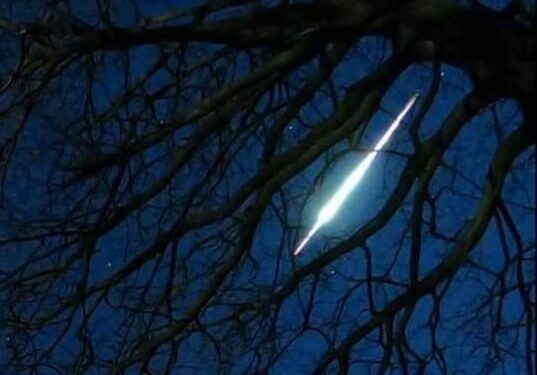 Britanikët dhe turqit shijojnë ‘spektaklin’ e meteorëve!