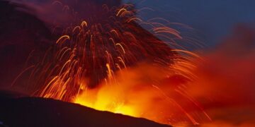 Shpërthim i fuqishëm i vullkanit “Etna”