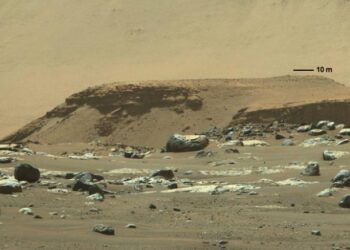 Roveri i NASA-s fillon eksplorimin e sipërfaqes së Marsit, sjell imazhe të reja