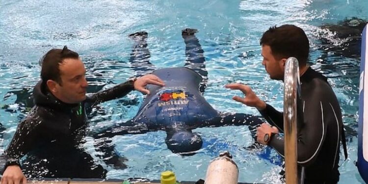 Duket e pabesueshme: Kroati 55 vjeçar qëndron 24 minuta e 33 sekonda pa frymë nën ujë