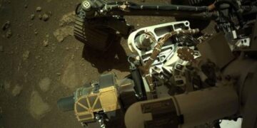 NASA ndan incizimin e parë të sondës Perseverance, ajo dëgjohet duke lëvizur nëpër Mars