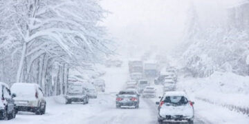 Bora “paralizon” Kroacinë