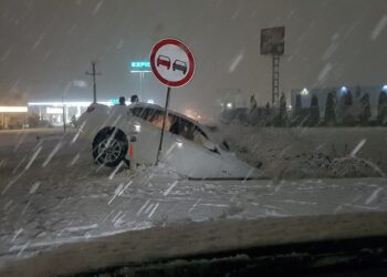 Aksident në rrugën Prishtinë-Ferizaj, shkak reshjet e borës