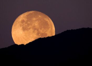 Sonte super hëna, gjatë vitit na presin fenomene tjera interesante qiellore