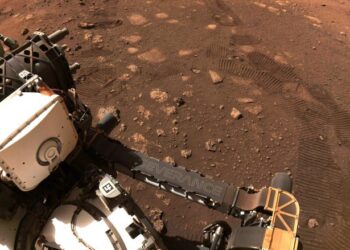 NASA publikon tingujt e parë të regjistruar në Mars