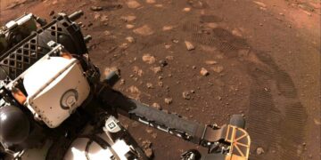 NASA publikon tingujt e parë të regjistruar në Mars