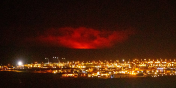 Ndodh ajo që pritej, pas mijëra tërmeteve shpërthen vullkani në Islandë