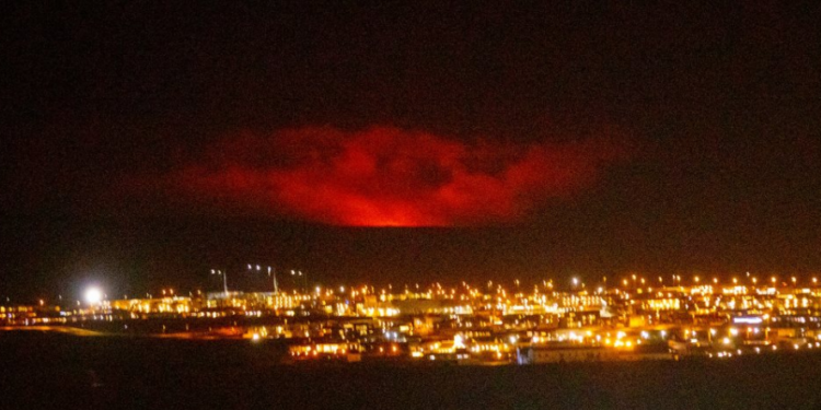 Ndodh ajo që pritej, pas mijëra tërmeteve shpërthen vullkani në Islandë