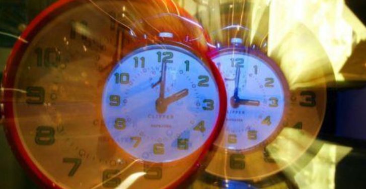 Sonte ndërrohet ora