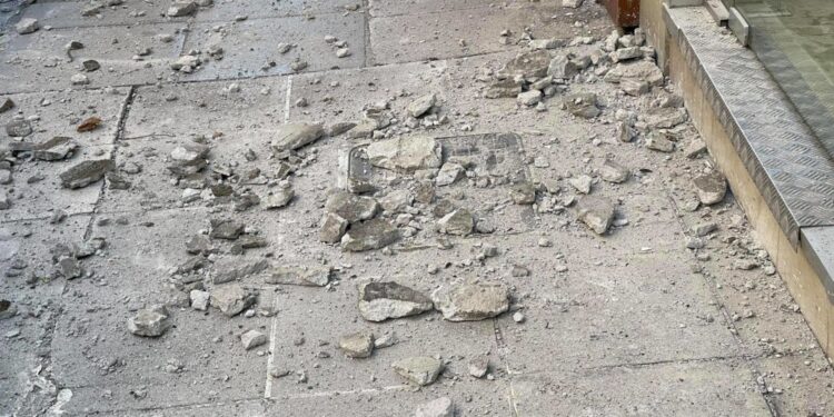 Pamje pas tërmetit të fuqishëm në Greqi