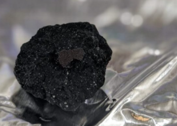 Gjendet meteoriti që ra në Britani të Madhe muajin e kaluar!