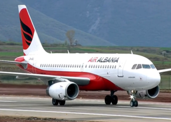 Ulet avioni i parë në Aeroportin Ndërkombëtar të Kukësit