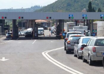 Hiqet taksa kufitare prej 15 eurosh mes Kosovës dhe Malit të Zi