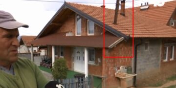 Malishevë: Banori detyrohet ta ndërtojë shtëpinë me shtyllën brenda, KEDS nuk erdhi të ia largojë