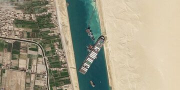 Egjipti sekuestron anijen që bllokoi Kanalin e Suezit, shuma marramendëse që duhet të paguajnë pronarët