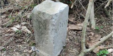 Fermeri lëvizi kufirin Belgjikë-Francë sepse guri ia zinte rrugën traktorit