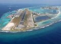 Duket sikur aeroplanët po zhyten në oqean: E frikshme dhe shumë e mrekullueshme – ulja në Aeroportin Mala