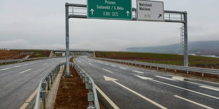Arsyet se pse autostradat e Kosovës janë pa pagesë