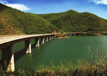 Kështu dukej Ujmani kur ishte tokë