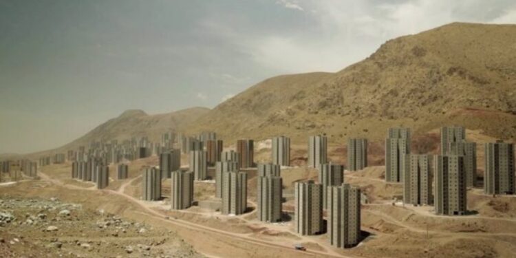 Historia e qytetit iranian, në të cilin u investuan miliarda dollarë dhe sot është “një vend fantazmë”